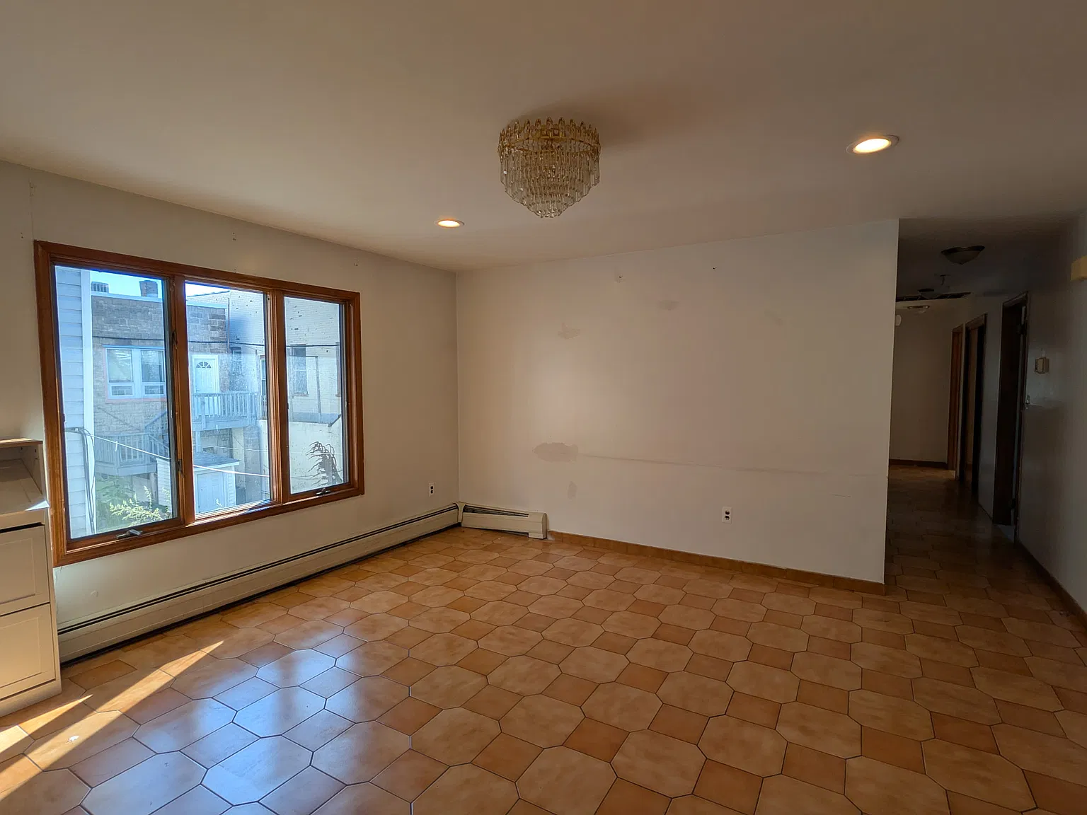 3 bed, 1300 sqft, $3,500 — Photo 4