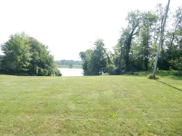 110 Mill Rd, Casnovia, MI 49318
