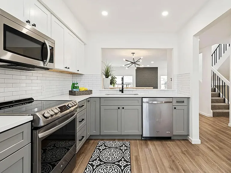 929 N Washington St #4 — Photo 9
