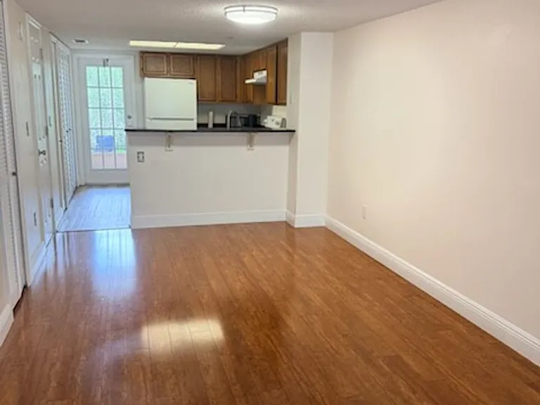 2237 Fletchers Point Cir — Photo 4