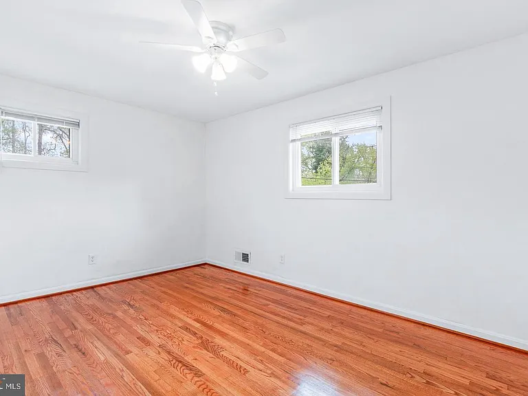 14236 Chadwick Ln — Photo 18
