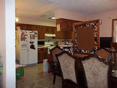5th image of 1906 Woodland Dr