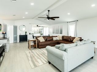 315 Seashell Dr, Freeport, TX 77541