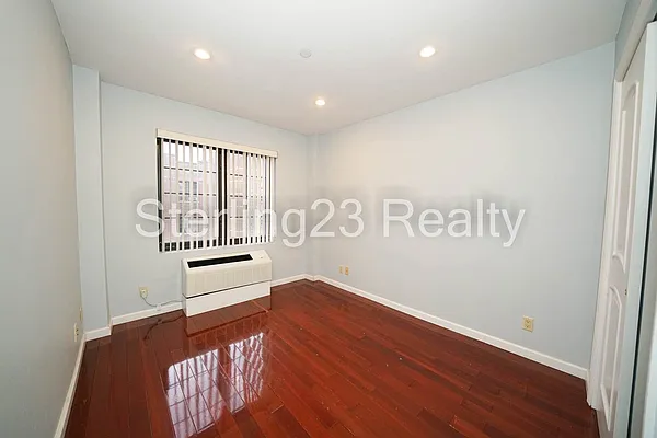 Rented by Sterling Realty Solution Inc | media 18