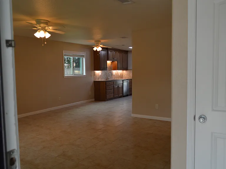 2404 Quail Rdg — Photo 4