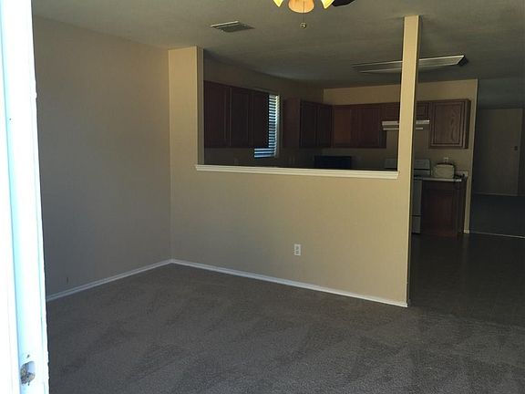5th image of 16641 Woodside Dr
