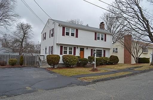 1st image of 3 Sunnybrook Ln