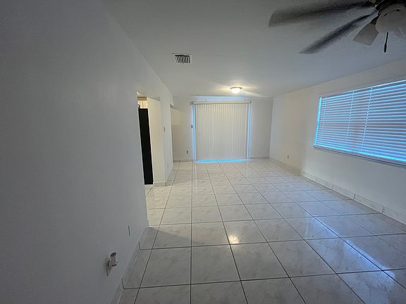 3rd image of 10101 N Ola Ave