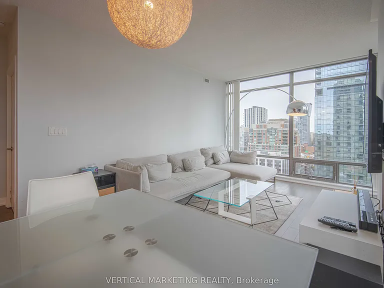 18 Yorkville Ave #1707 — Photo 27
