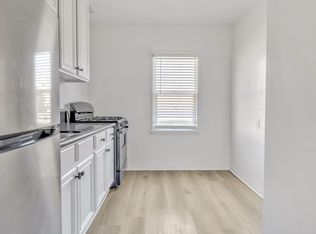 1212 E 3rd St #19, Long Beach, CA 90802