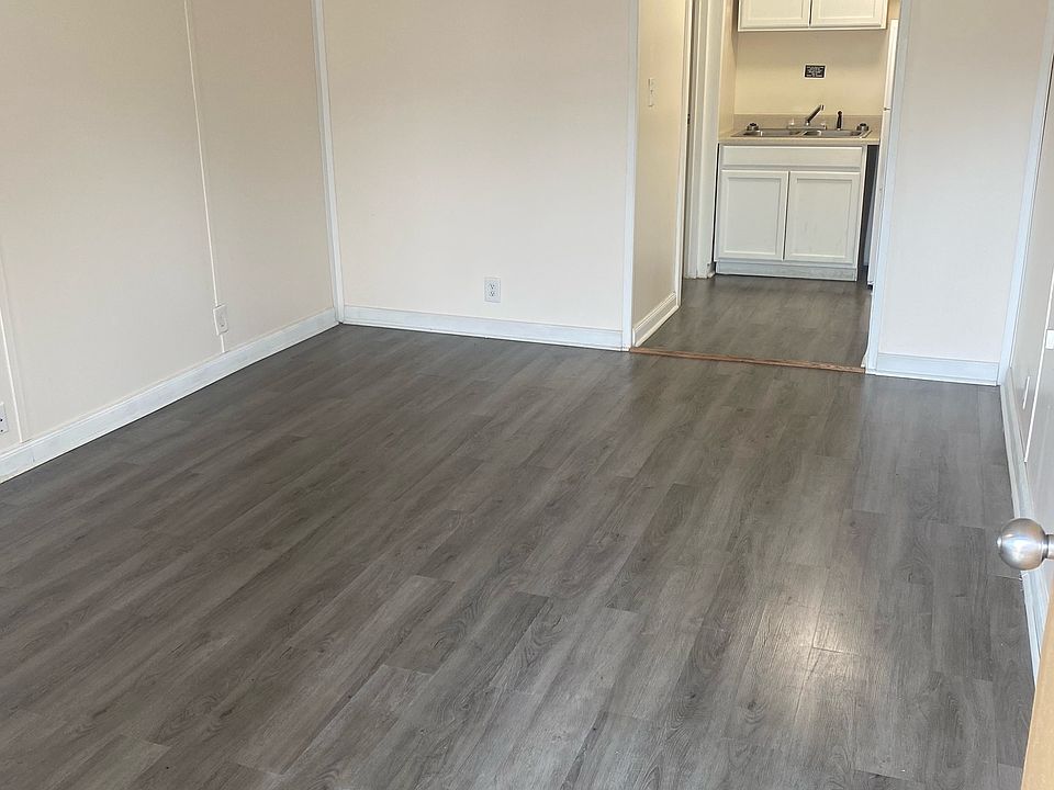 305 N Main St Galax VA Zillow