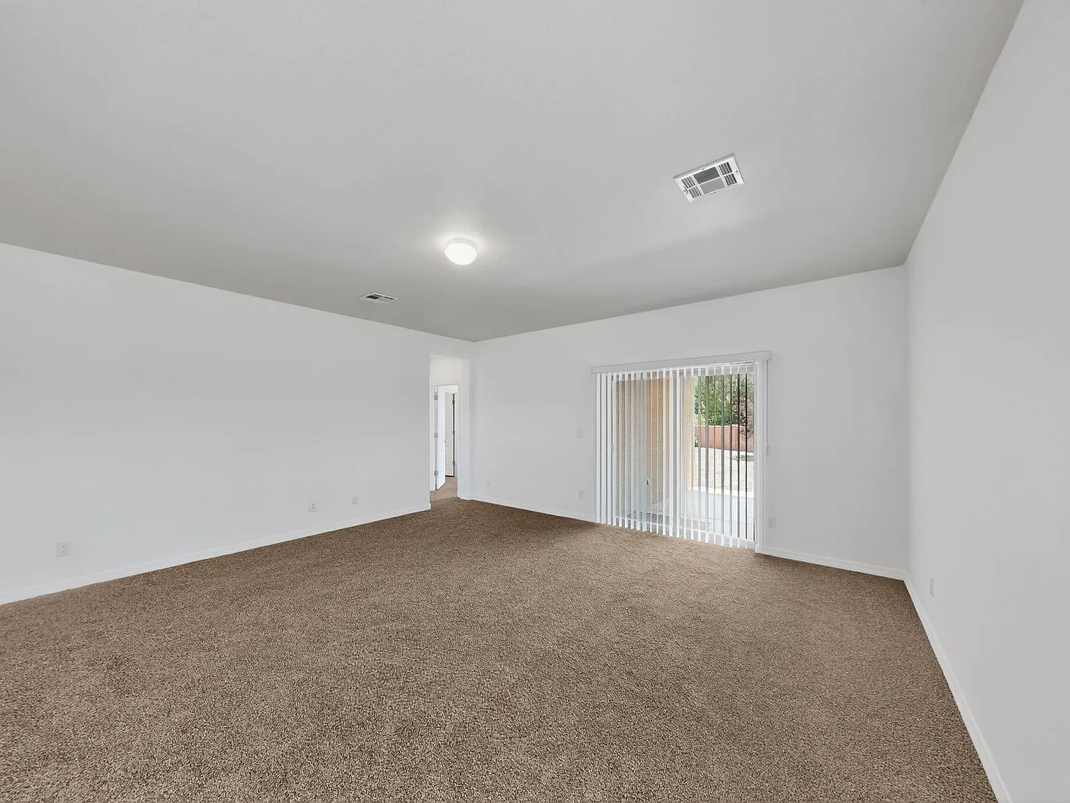 3 bed, 1723 sqft, $2,750 — Photo 3