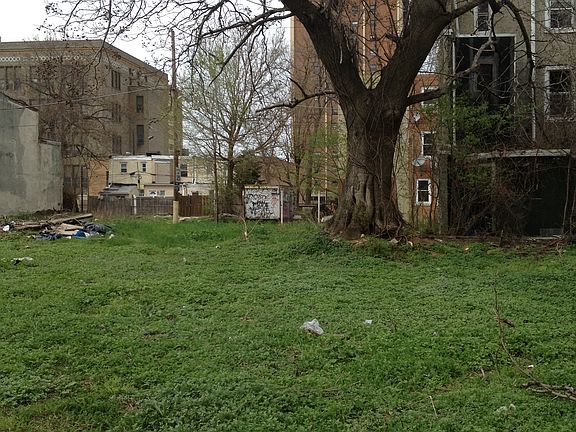 2nd image of 2303 Harlan St