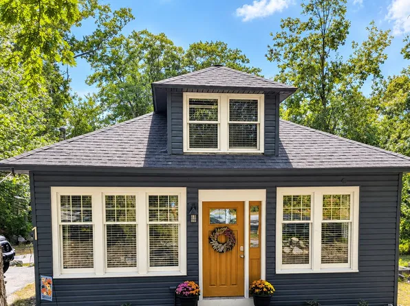 1 Prosperity Ln, Windham, ME 04062