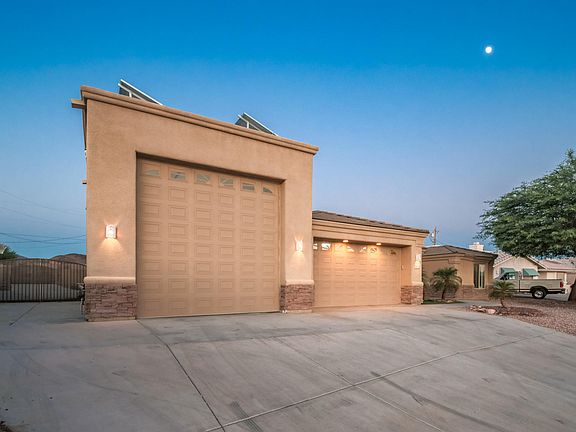 3rd image of 3632 Tarpon Dr
