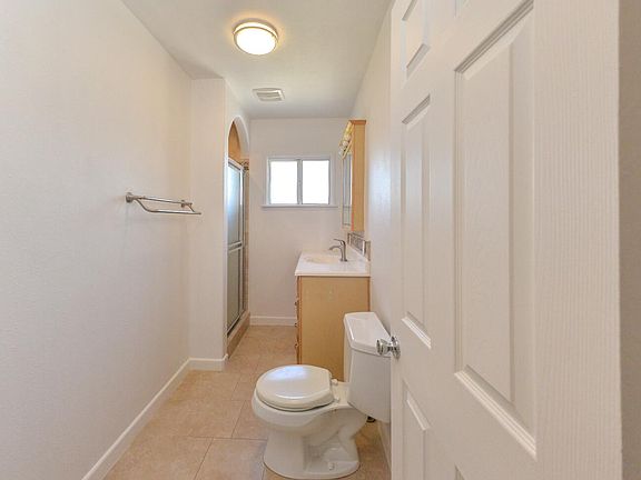 5th image of 3163 W 154th St