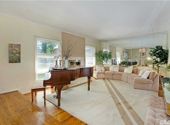 2nd image of 99 Westbury Ave
