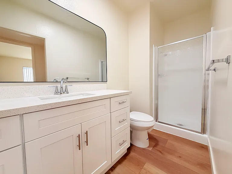 1043 Winchester Ave — Photo 25