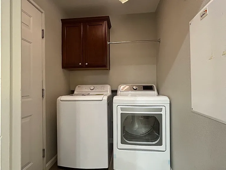 228 W Lucita Way — Photo 4
