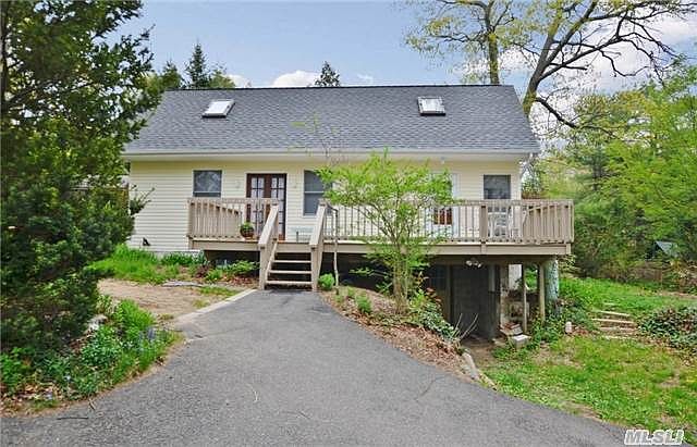 1st image of 19 Winthrop Dr
