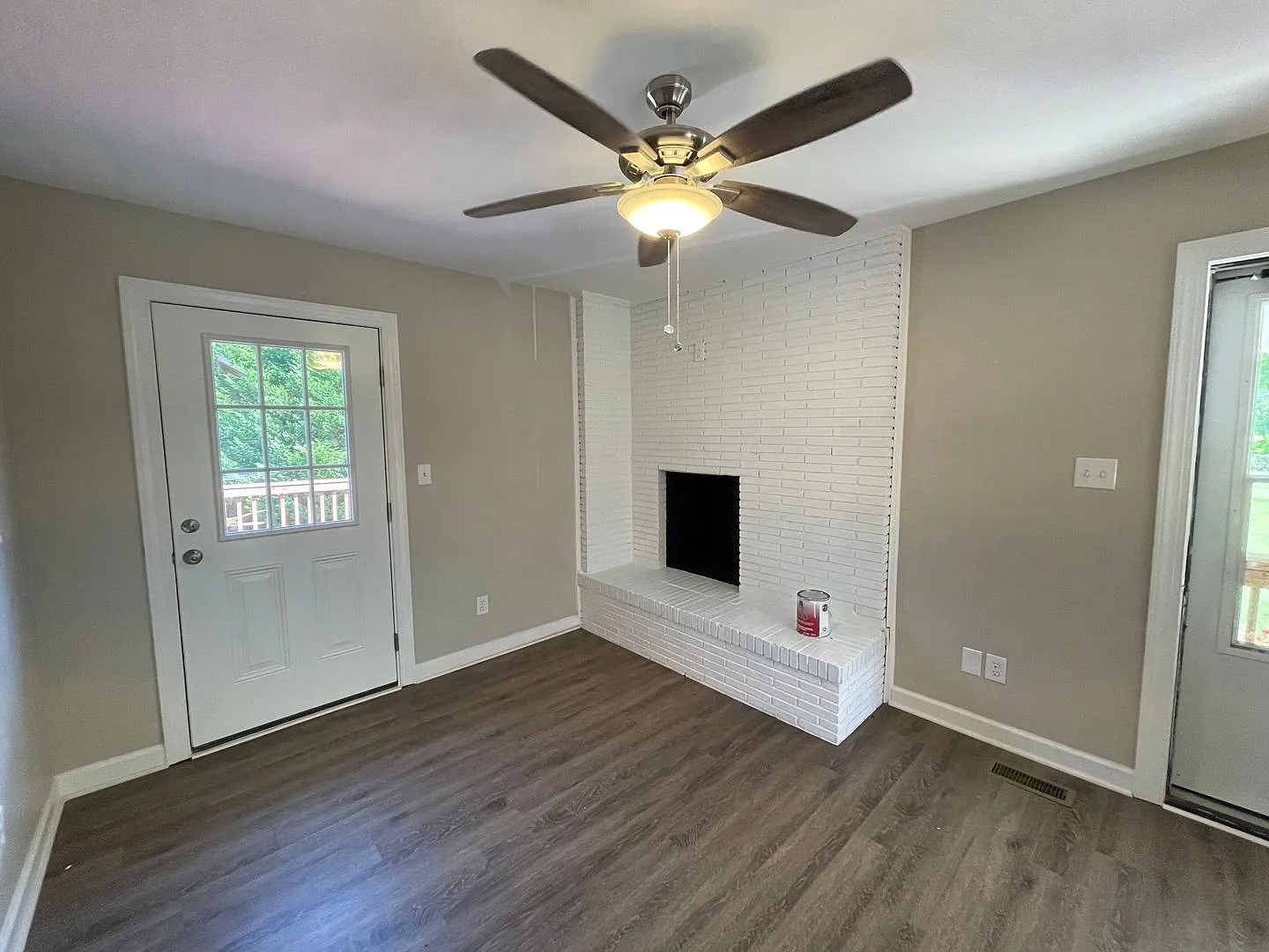 Charming 3-bed, 2-Bath home located in Greensboro NC — Photo 3