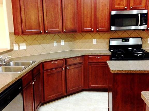 5th image of 26926 Kingston Glen Ln
