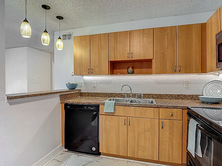 21032 Voyager Blvd #8 — Photo 4