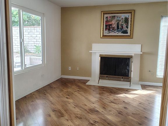 4th image of 16907 Royal View Rd