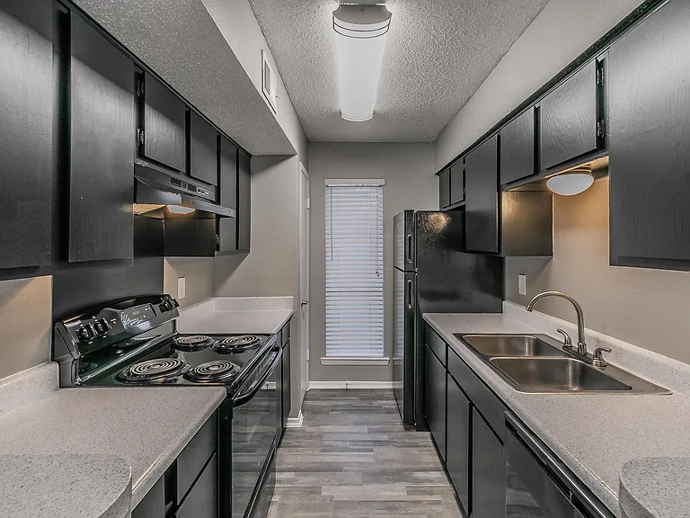 Station 121 at Town Center Apartments — Photo 147