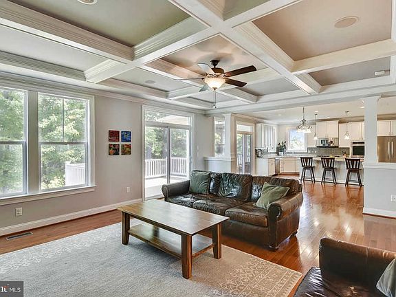 5th image of 7220 Heron Pl