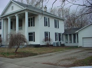 305 E Central St, Nevada, MO 64772