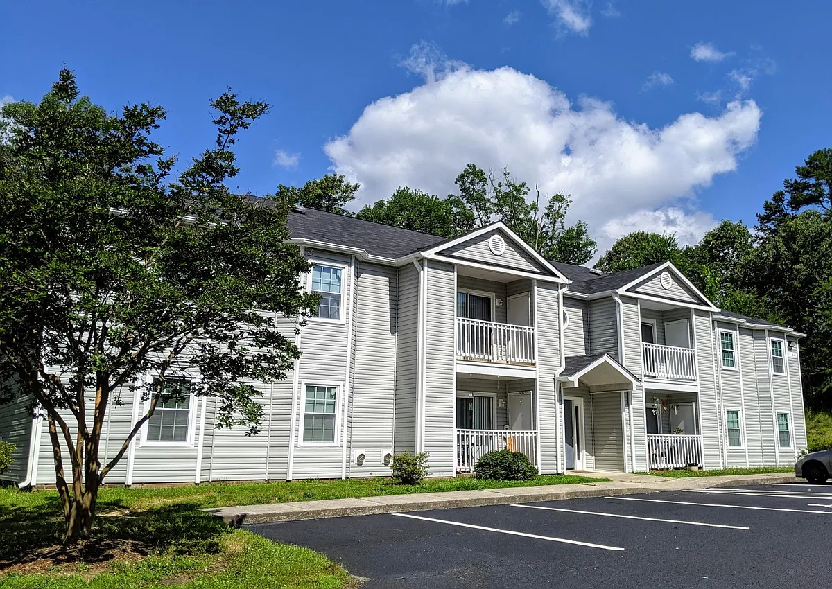 Building Photo - Salem Point Apartments
