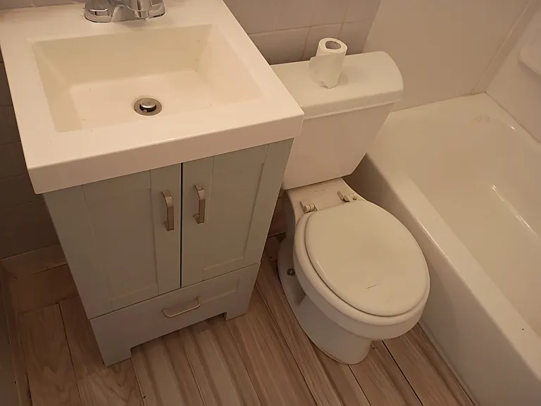 735 Center Ave #2 — Photo 7