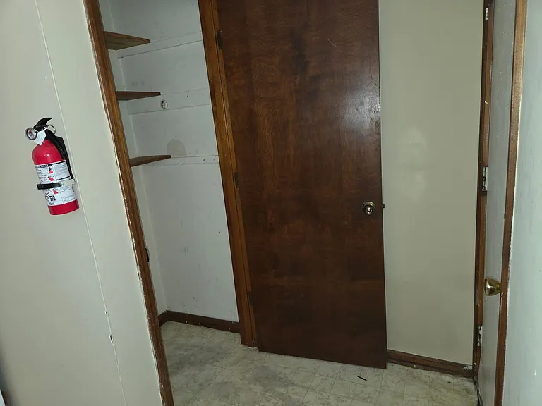 922 W Texas Ave — Photo 11