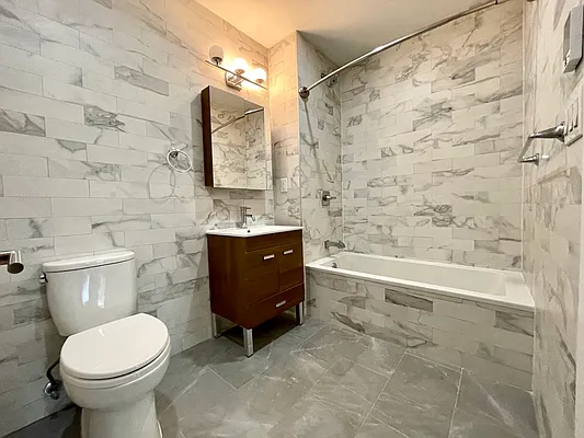 Rented by Bohemia Realty Group | media 28