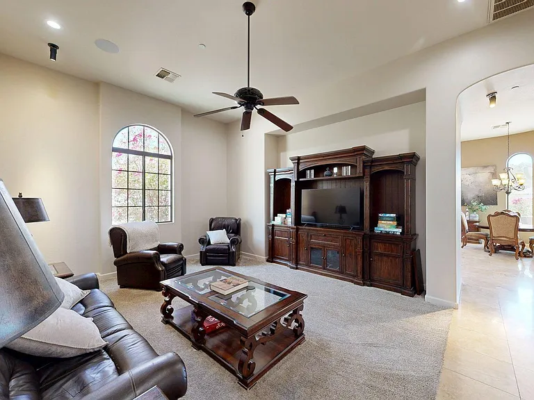 8724 E Regina Cir — Photo 9
