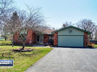 2833 E Spruce Dr, Crete, IL 60417