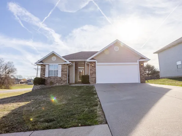 580 N Lynette Avenue, Republic, MO 65738