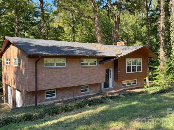 350 Waycross Dr, Charlotte, NC 28214