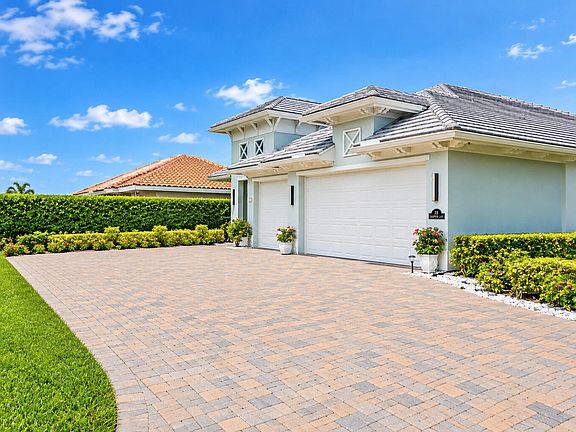 2nd image of 413 JACQUELINE Way SW