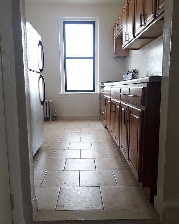 1st image of 4140 Carpenter Ave #Sb5
