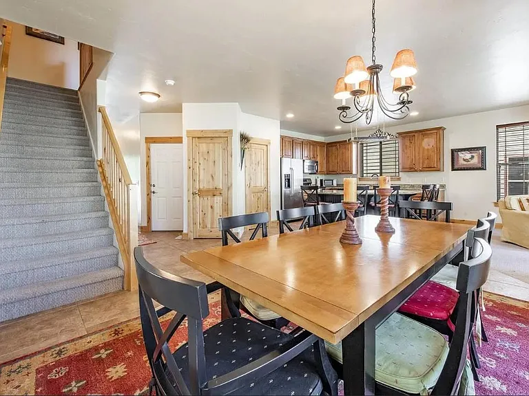 5640 Kodiak Way — Photo 13