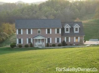 425 Lanham Ln, Fairmont, WV 26554