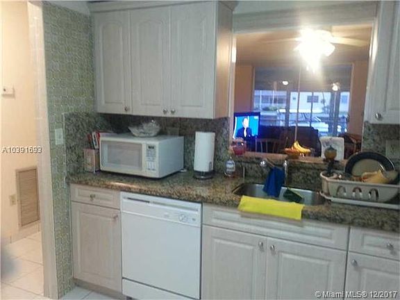4th image of 3725 NE 169th St APT 109
