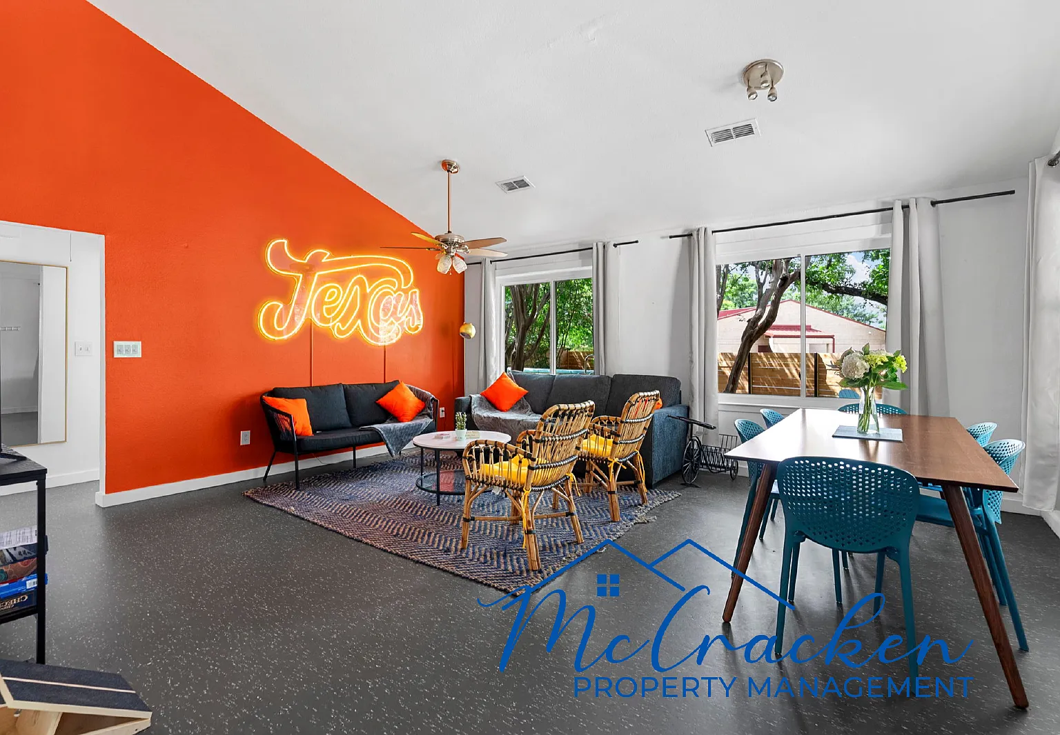 Location location location! 3 bedroom (+ bonus room) with pool and large fully fenced yard on the... — Photo 2