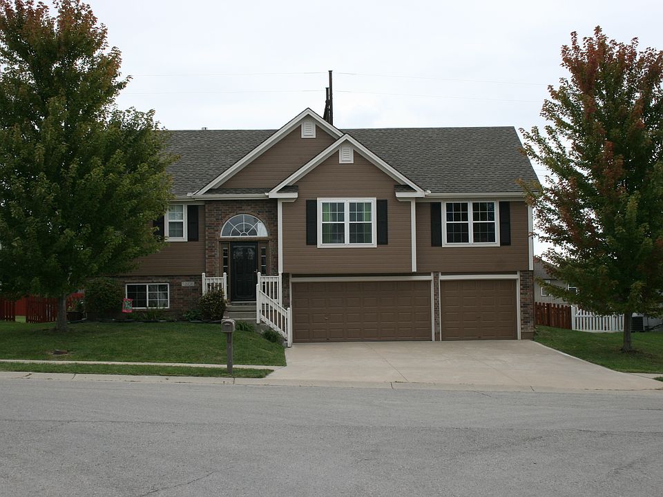 1st image of 1306 NW Sycamore Dr