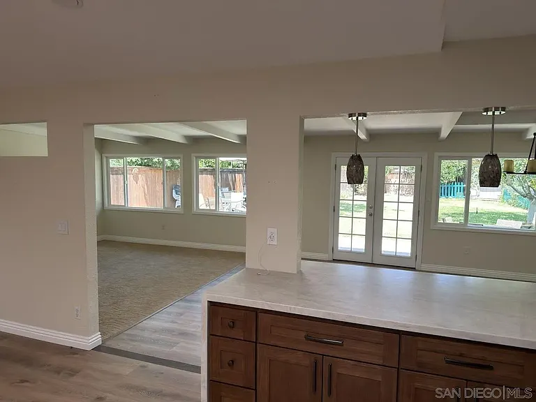 13919 York Ave — Photo 72
