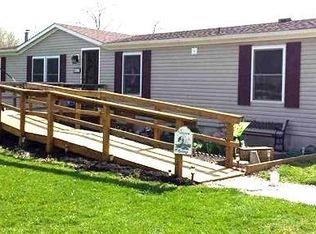 67 Susan Ln, New Oxford, PA 17350