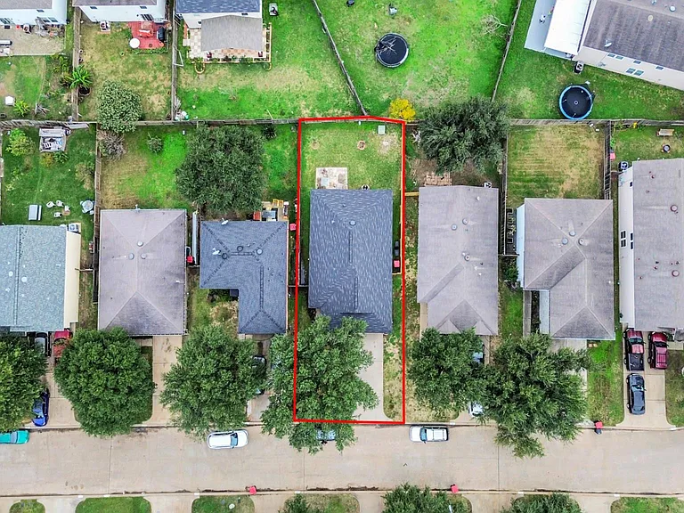 7327 Enchanted Creek Dr — Photo 3