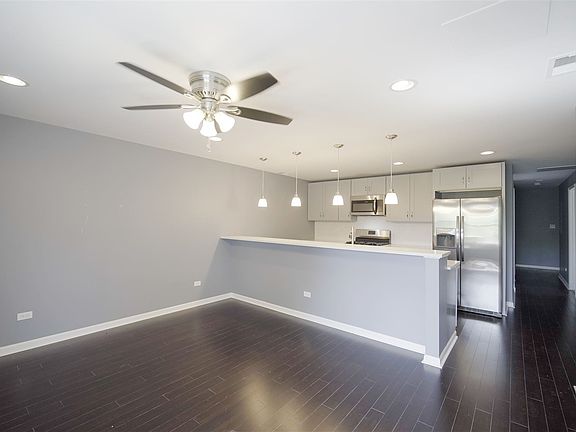 2938 Hamlin LR